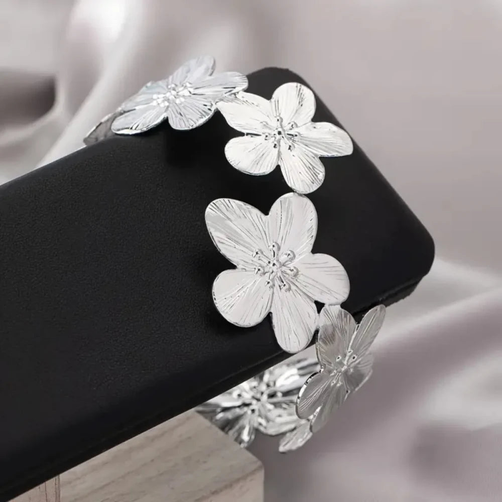 Metal Leaf Arm Cuff