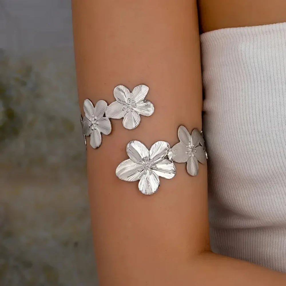 Metal Leaf Arm Cuff
