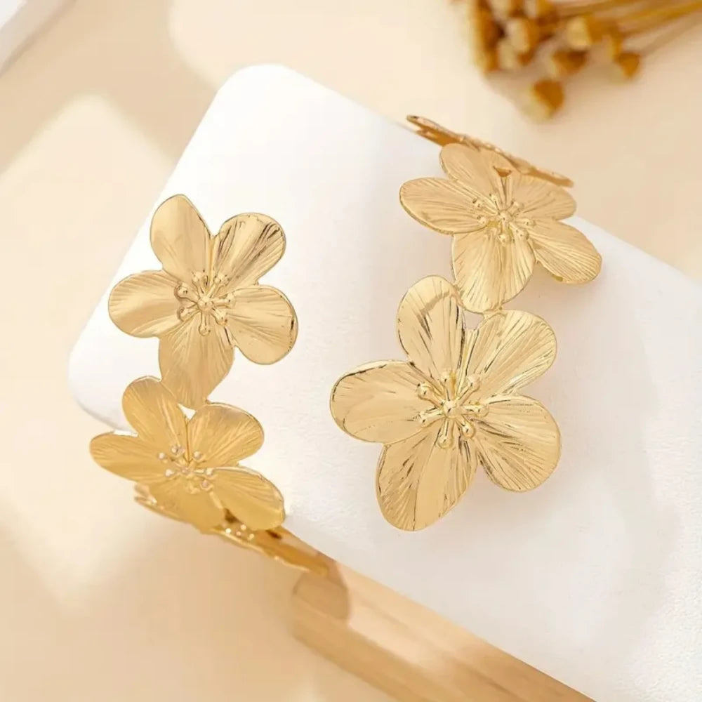 Metal Leaf Arm Cuff